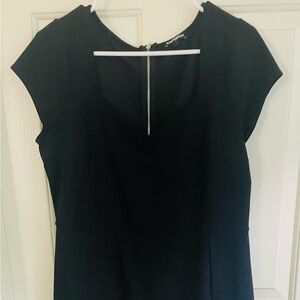 Elegant Black Short Sleeve Dress